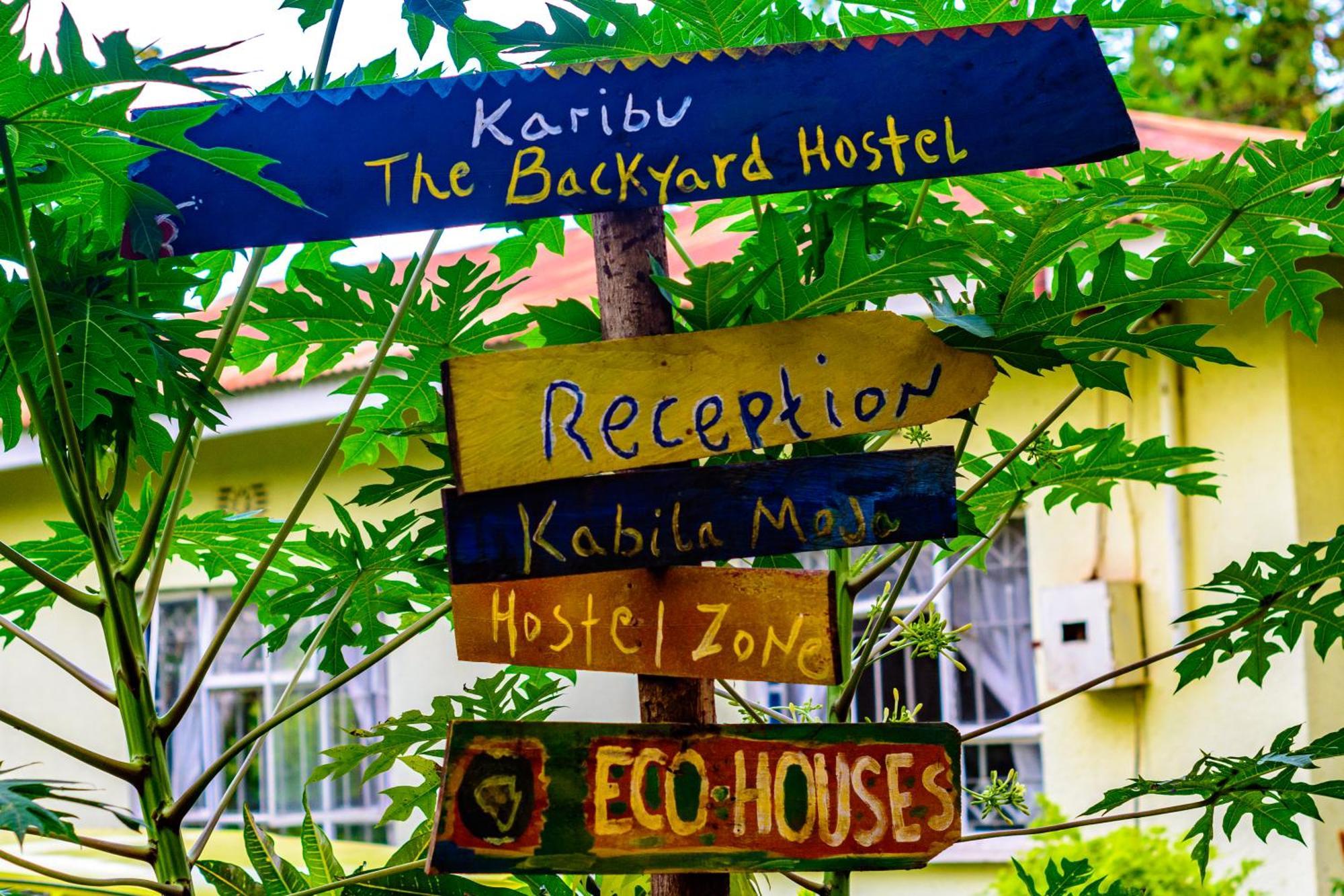 Backyard Hostel Moshi Bagian luar foto