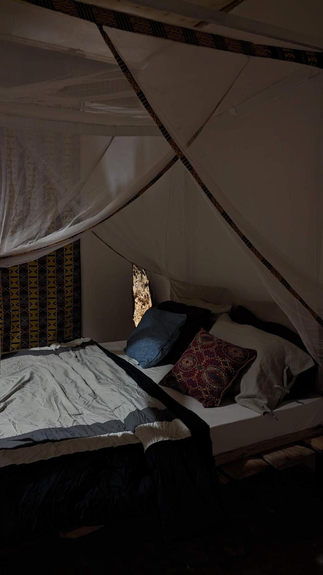 Backyard Hostel Moshi Bagian luar foto